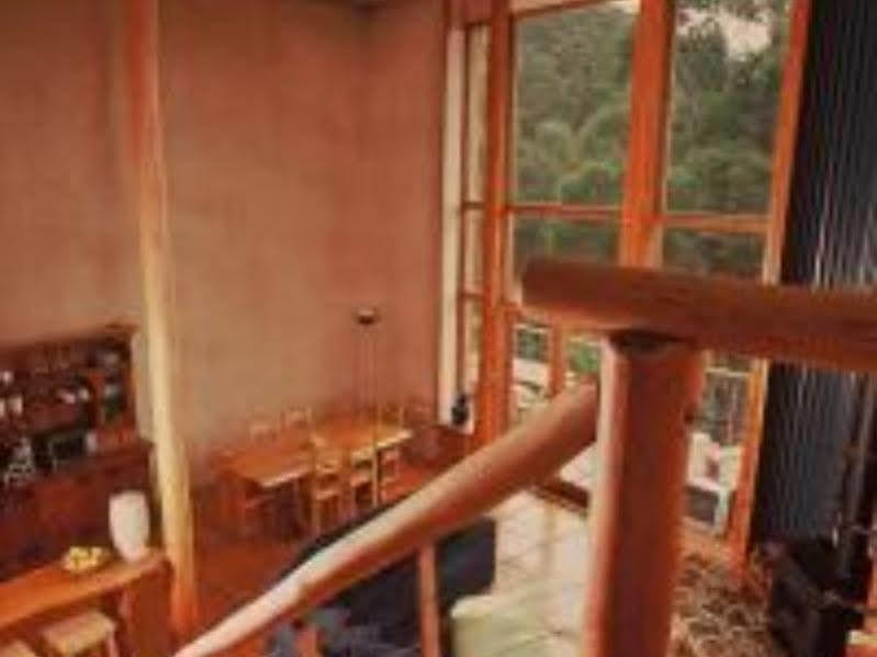 Peppermint Ridge Retreat Hotel Woodbridge Exterior photo
